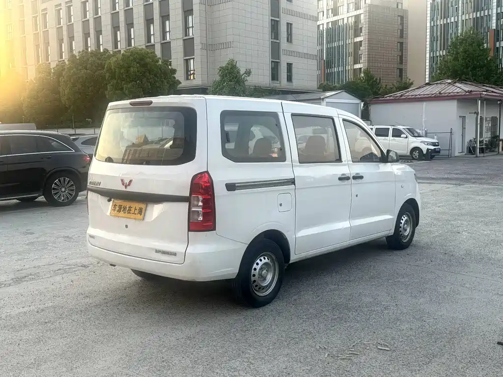 Wuling V 2019 1.5L VI LAR