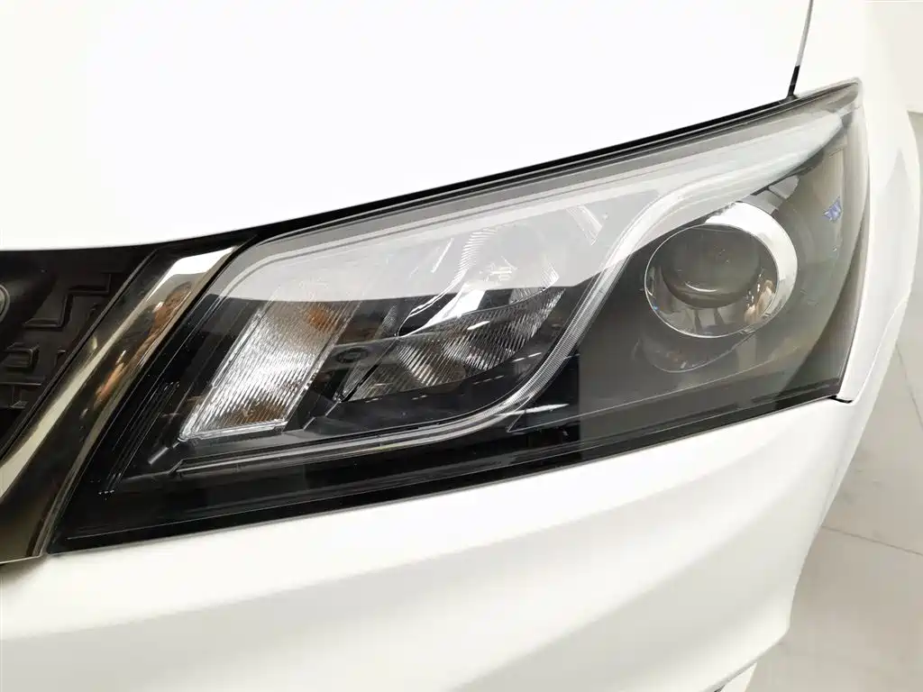 Geely Emgrand 2017 1.5L MT Luxury