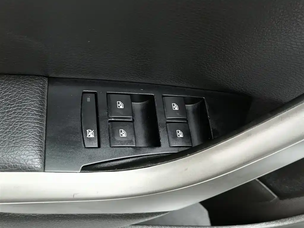 Buick Excelle 2014 XT 1.6L AT Fashion