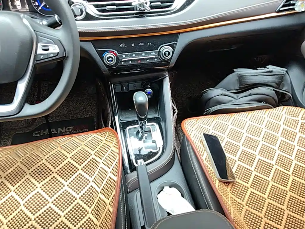 Changan Eado DT — миниатюра 14