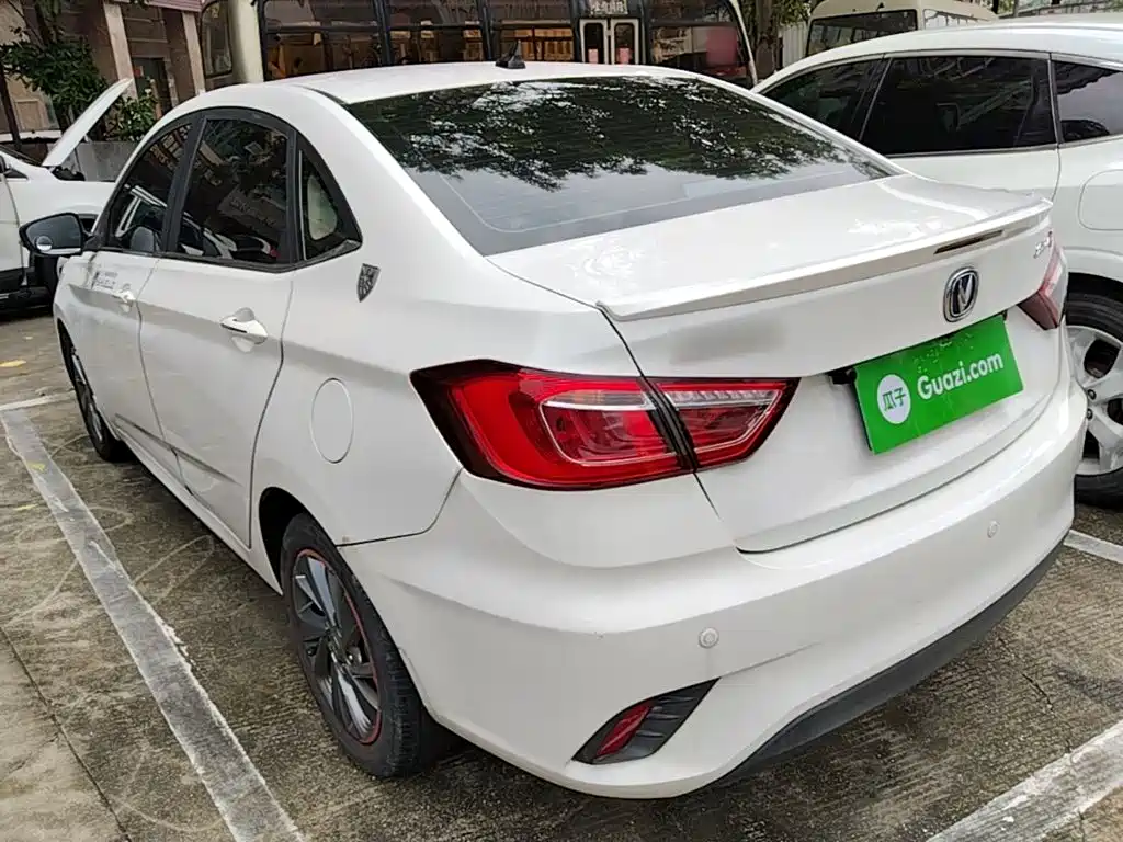 Changan Eado DT — миниатюра 5