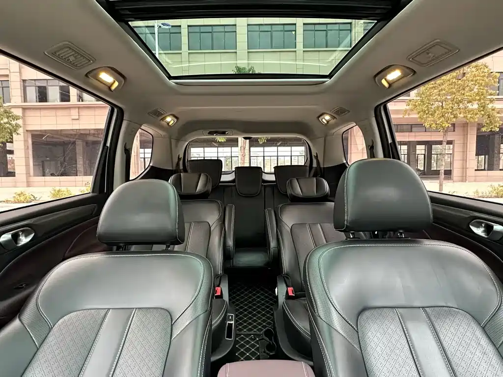 GAC Motor Trumpchi M6 — миниатюра 5