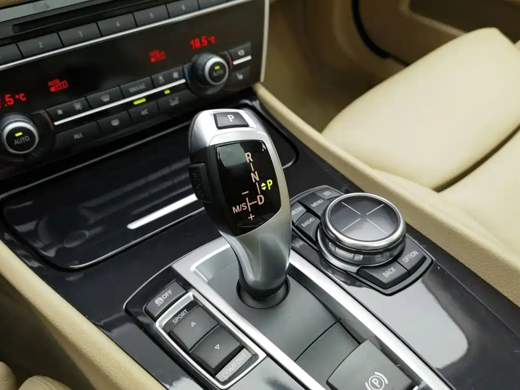BMW 5 Series GT — миниатюра 13