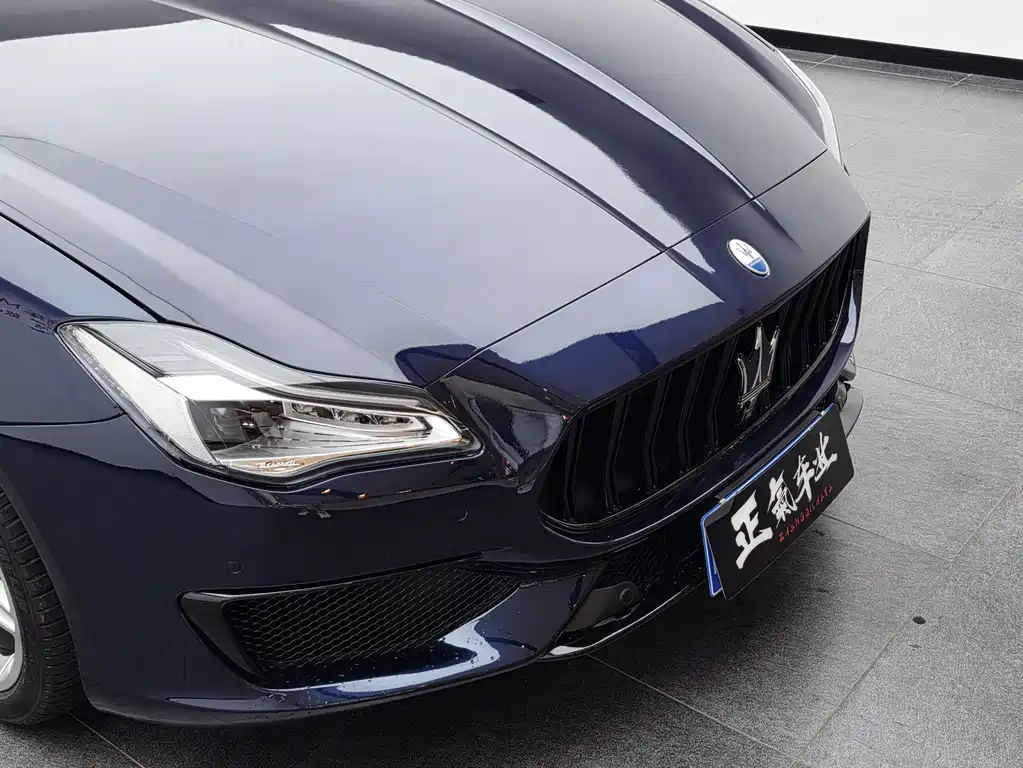 Maserati Quattroporte — миниатюра 8