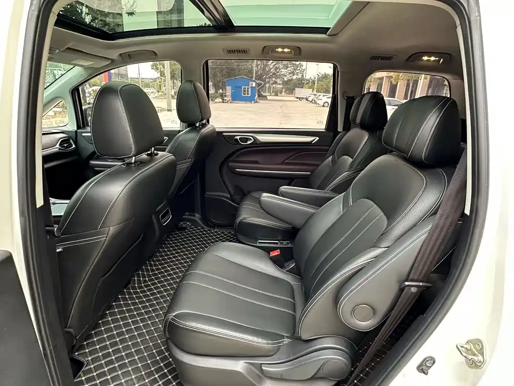 GAC Motor Trumpchi M6 — миниатюра 4