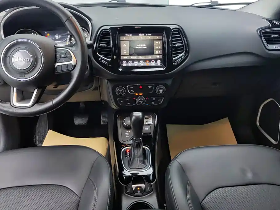 Jeep Compass — миниатюра 13