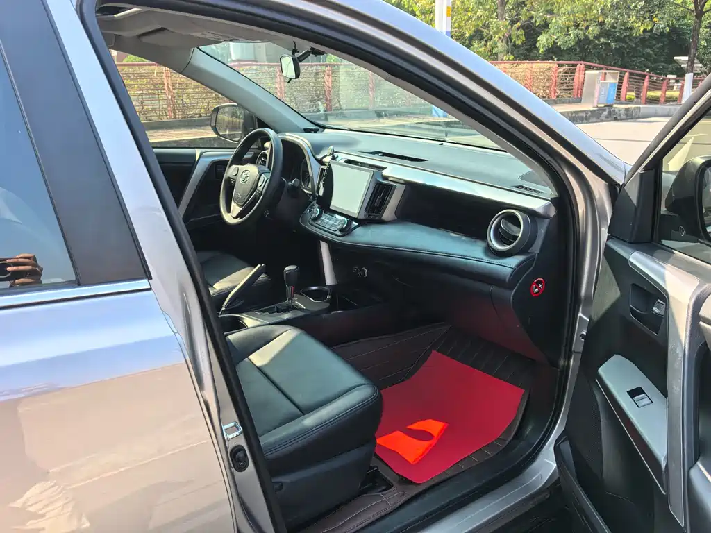 TOYOTA RAV4 RONGFANG