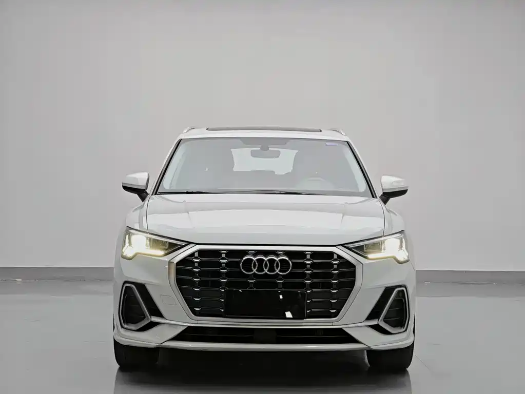 Audi Q3 2022 35 TFSI
