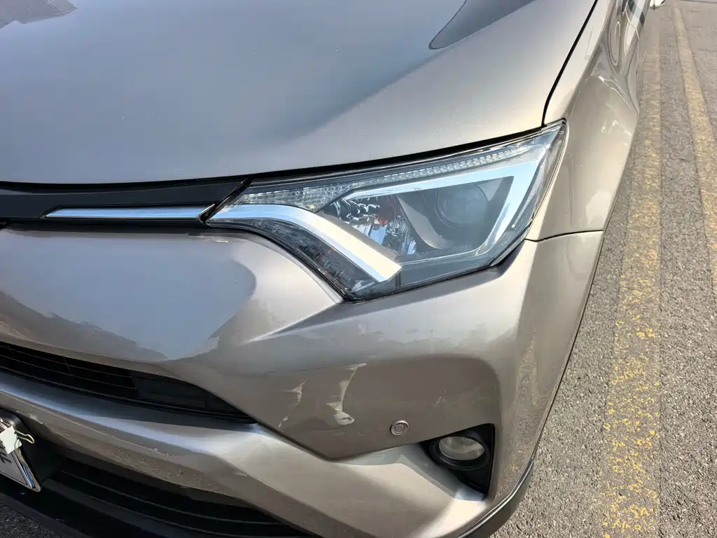 TOYOTA RAV4 RONGFANG