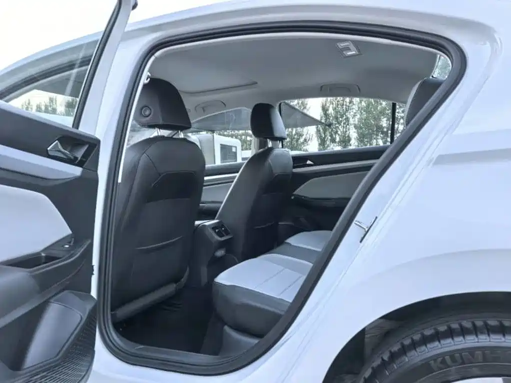 Volkswagen Bora — миниатюра 5