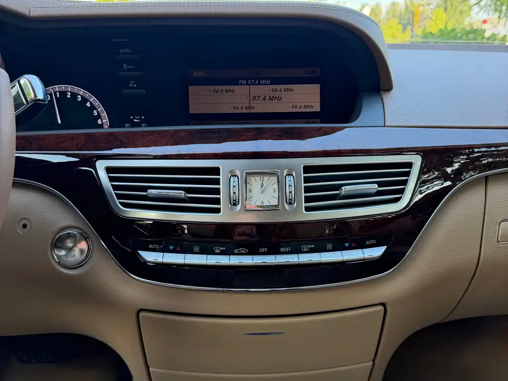 Mercedes-Benz S-Class — миниатюра 17