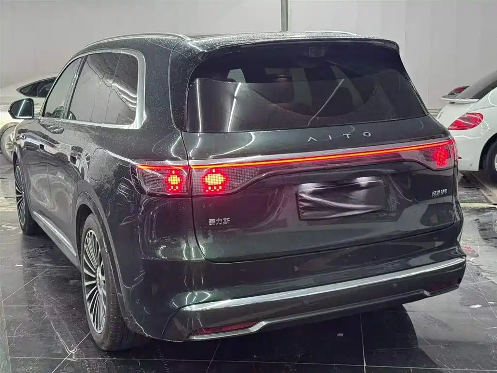 Aito M8 2025 Max+ 53.4kWh 5 мест (192 )