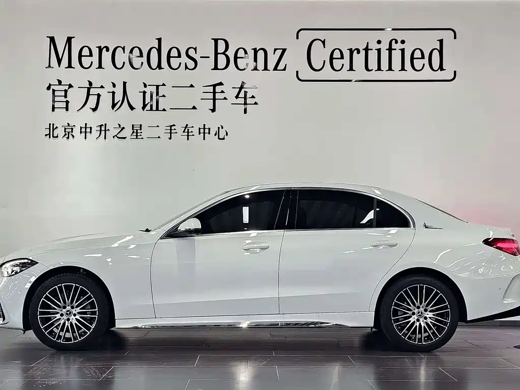 Mercedes-Benz C-Class — миниатюра 2
