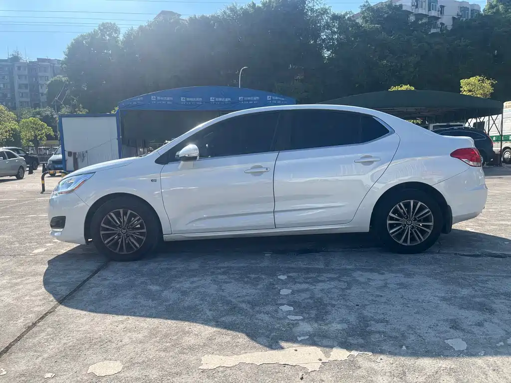 Citroen C4L — миниатюра 5