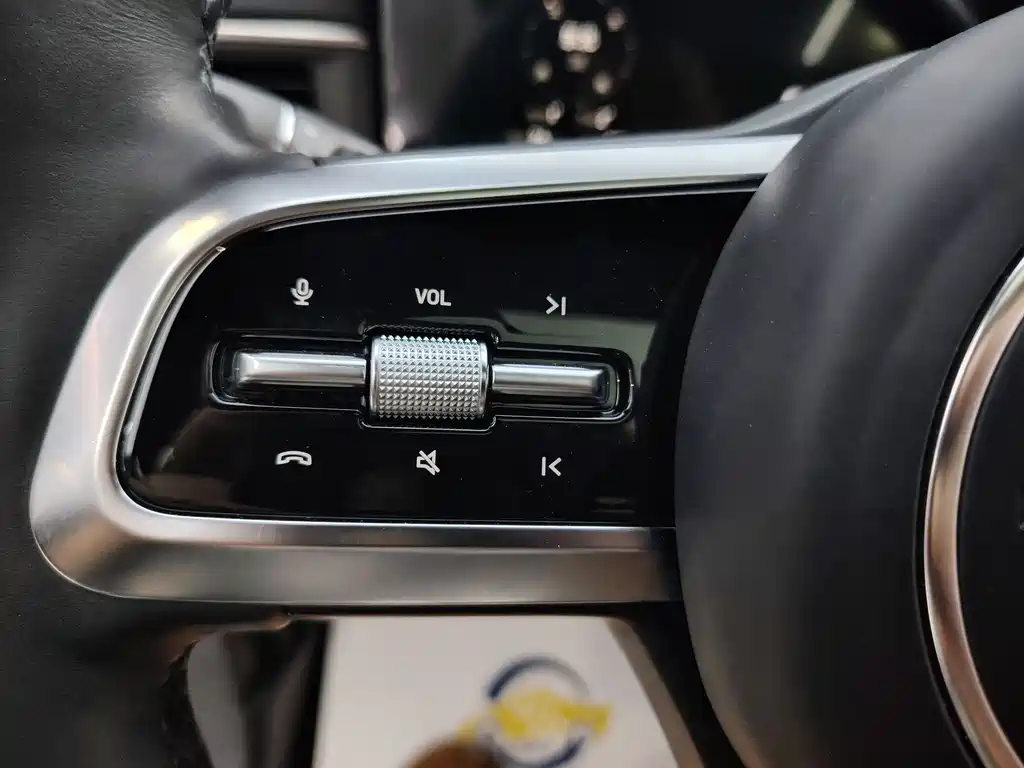 Li Auto ONE 2021 6 мест