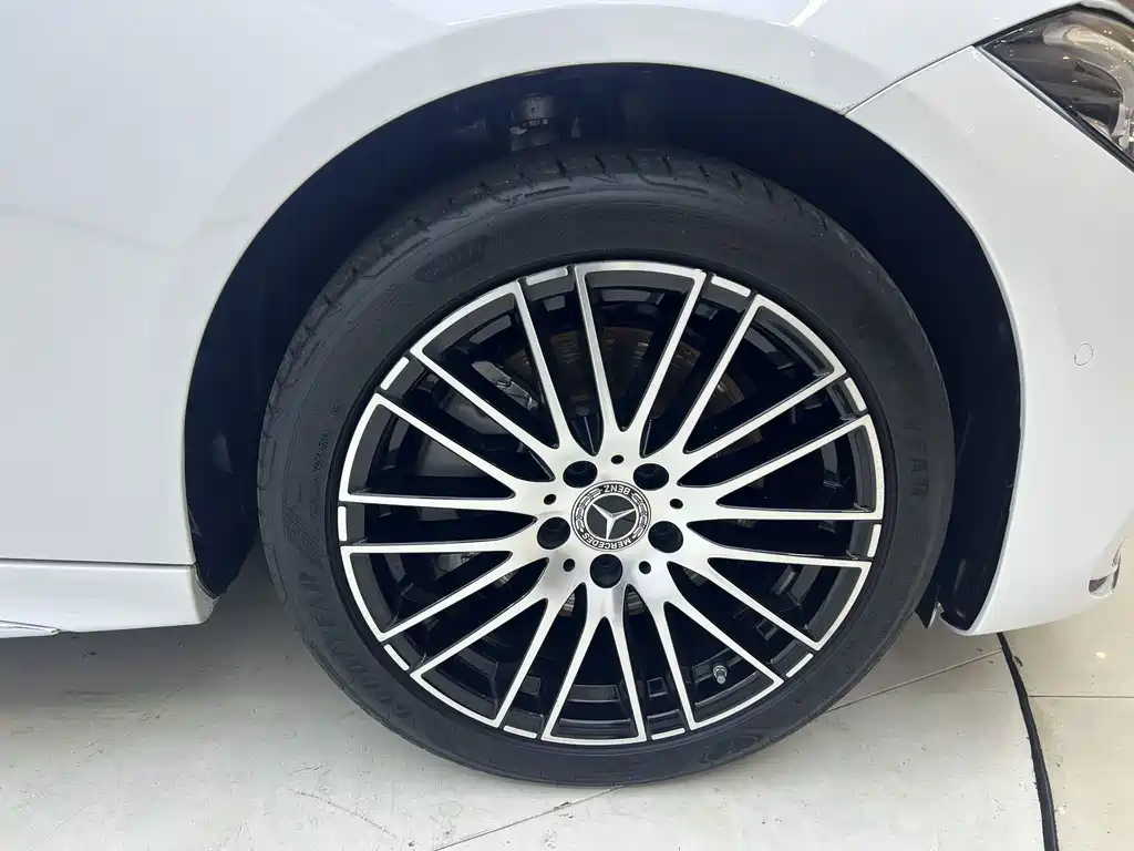 Mercedes-Benz C-Class — миниатюра 8