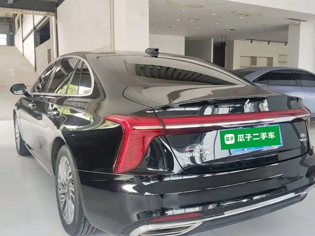 Hongqi Hongqi H5 — миниатюра 5