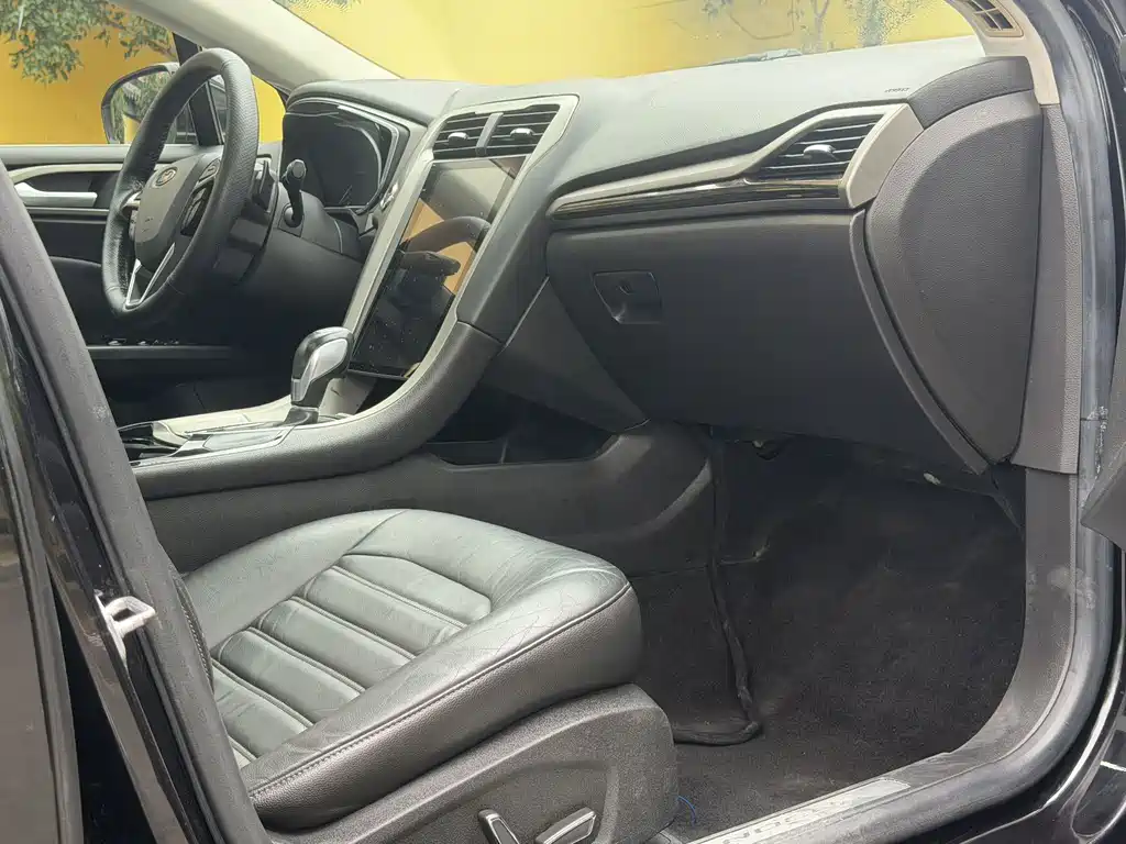 Ford Mondeo — миниатюра 4