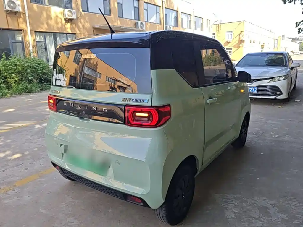 Wuling MINIEV — миниатюра 7