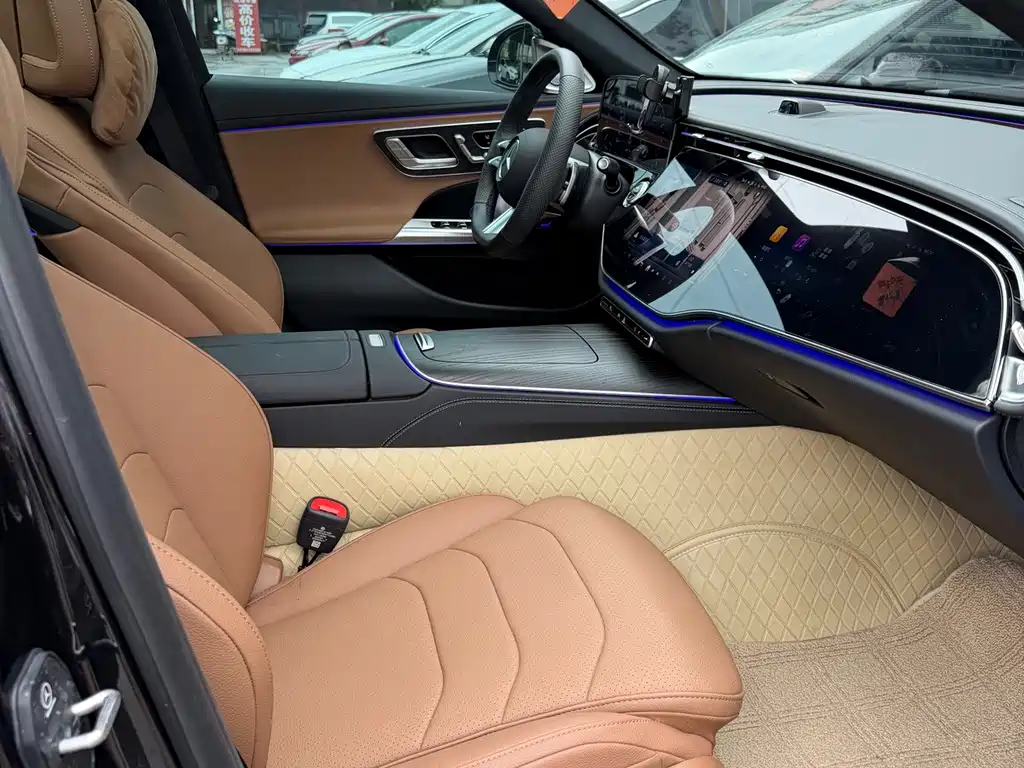 Mercedes-Benz E-Class — миниатюра 14
