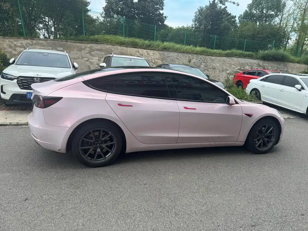 Tesla Model 3 — миниатюра 8