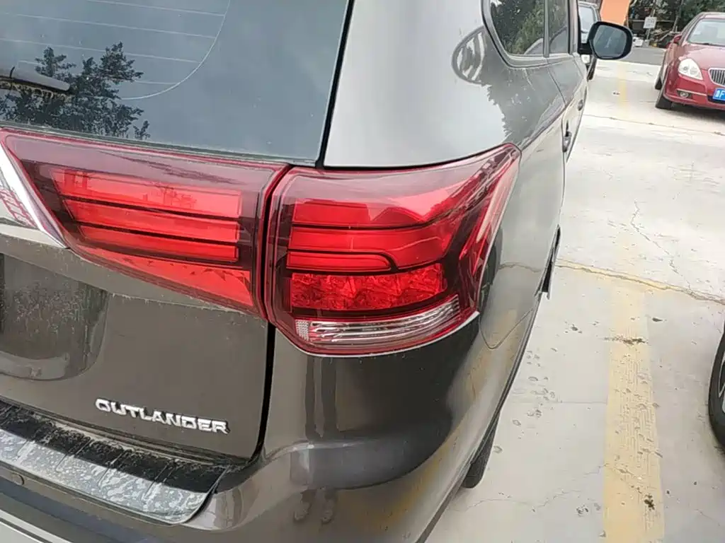 Mitsubishi Outlander 2019 2.0L Enjoy 5 мест V