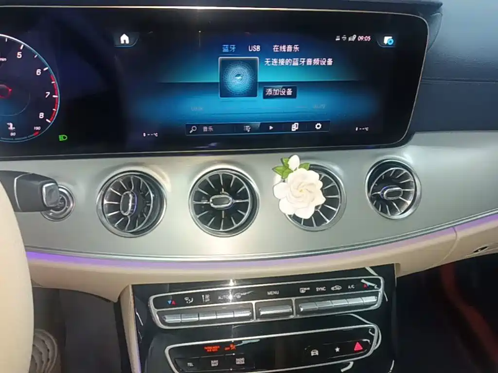 Mercedes-Benz E-Class (Import) — миниатюра 13