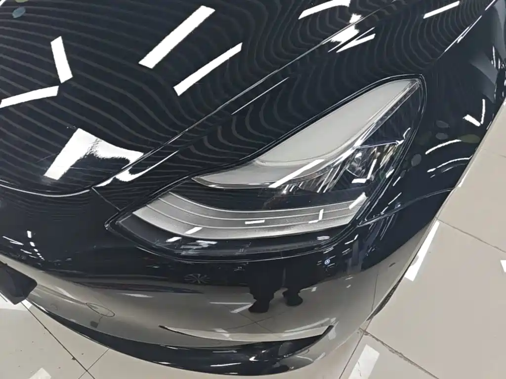 Tesla Model 3 — миниатюра 24
