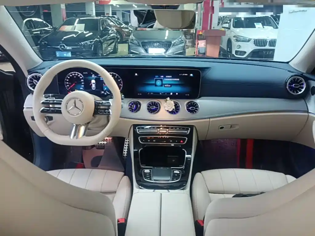 Mercedes-Benz E-Class (Import) — миниатюра 10