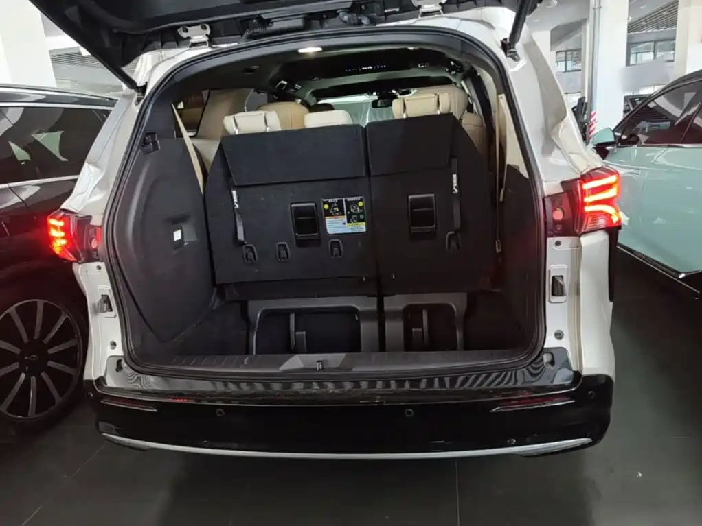 Toyota Sienna — миниатюра 19