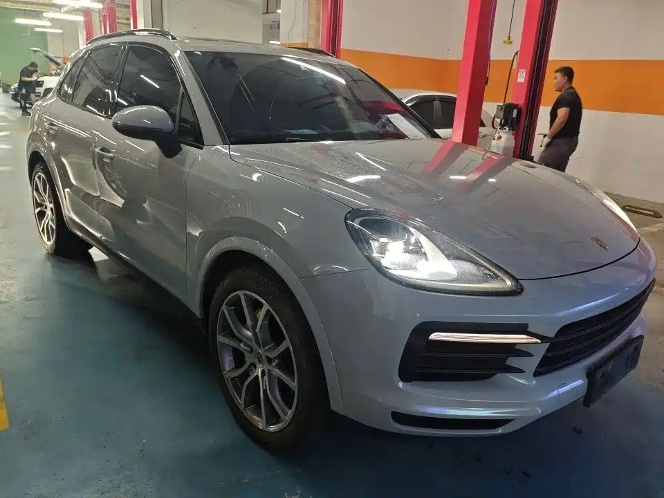 Porsche Cayenne Hybrid — миниатюра 2