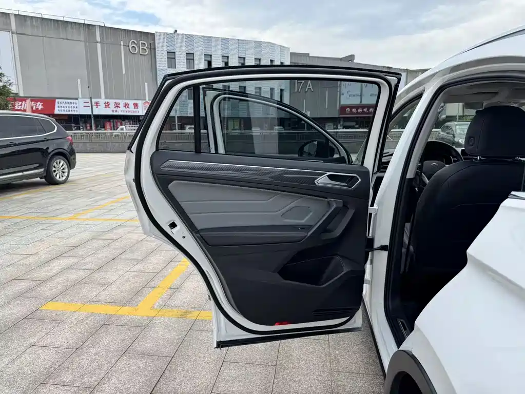 Volkswagen Tiguan X — миниатюра 13