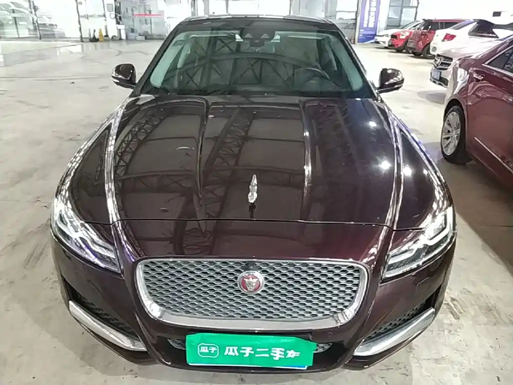Jaguar XFL — миниатюра 3