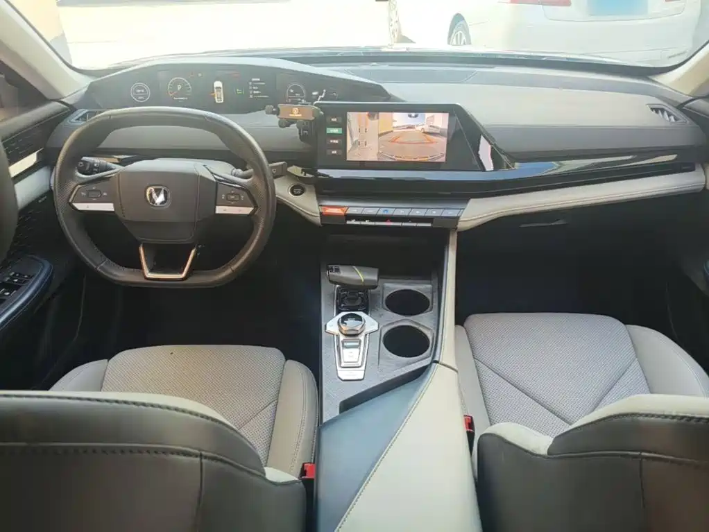 Changan UNI-V iDD — миниатюра 10