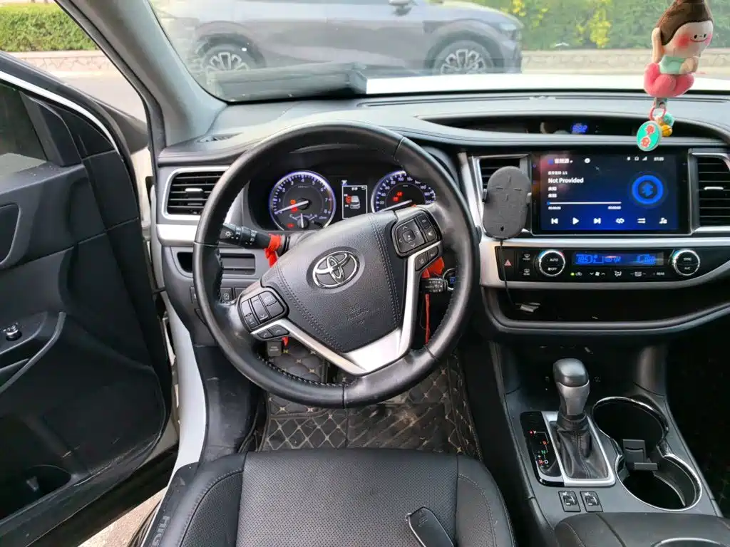 Toyota Highlander — миниатюра 3