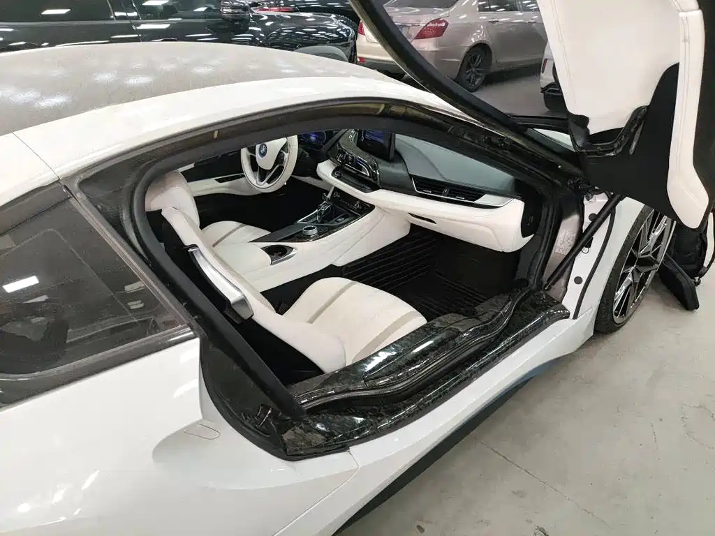 BMW i8 — миниатюра 5