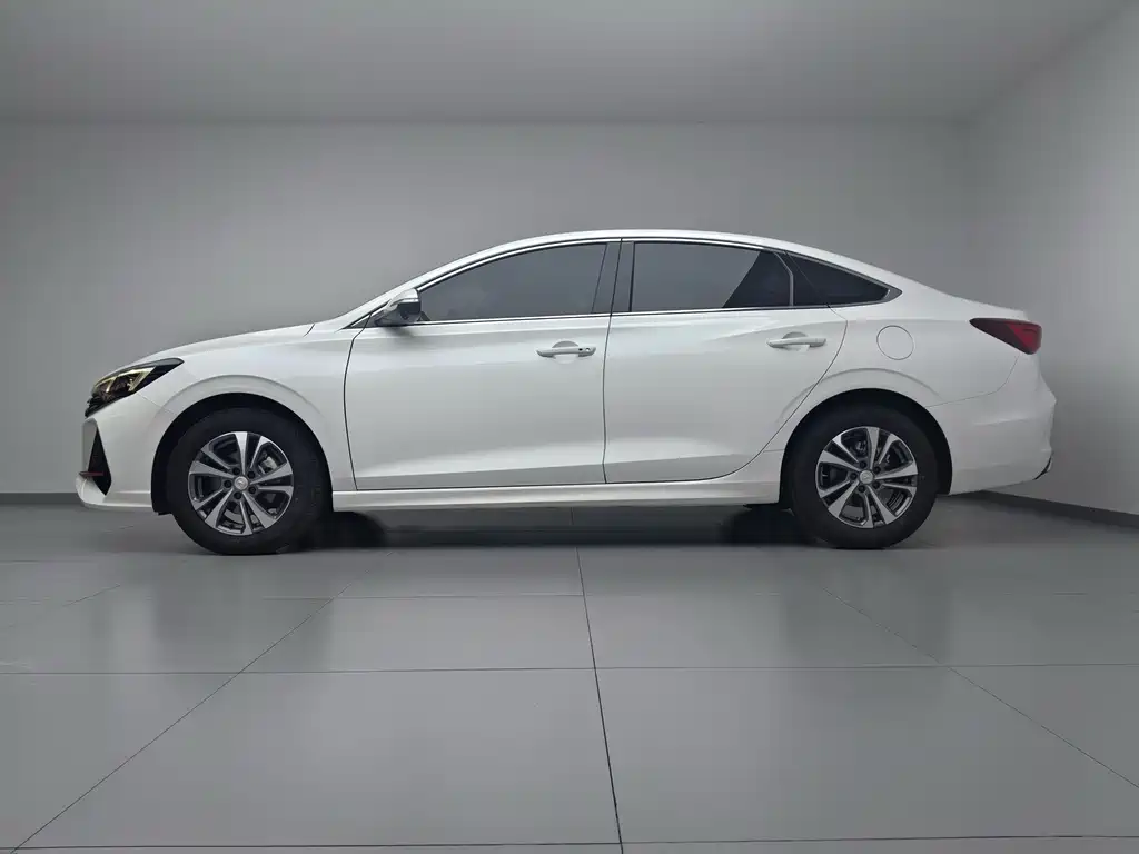 Changan Eado — миниатюра 7