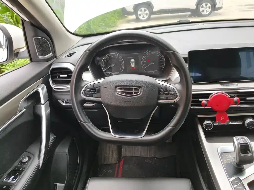 Geely Binyue — миниатюра 6