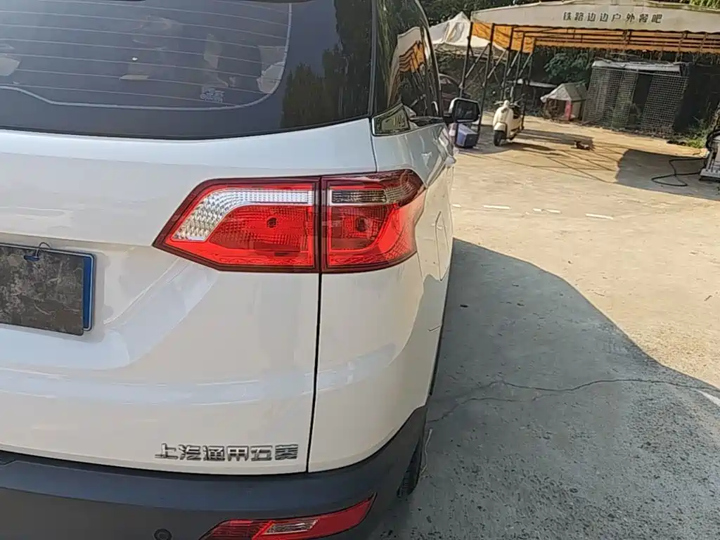 Wuling Hongguang S3 — миниатюра 8