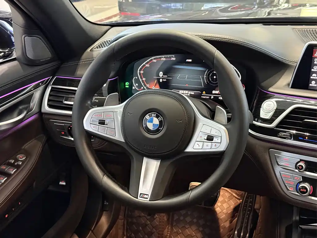 BMW 7 Series — миниатюра 5