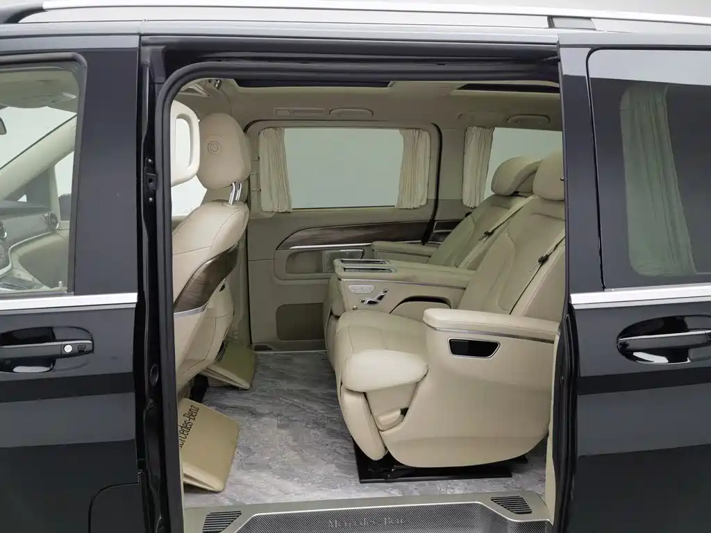 Mercedes-Benz V-Class — миниатюра 15