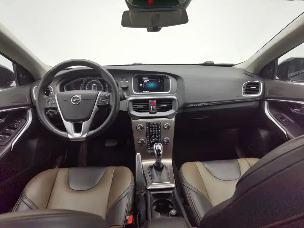 Volvo V40 — миниатюра 5