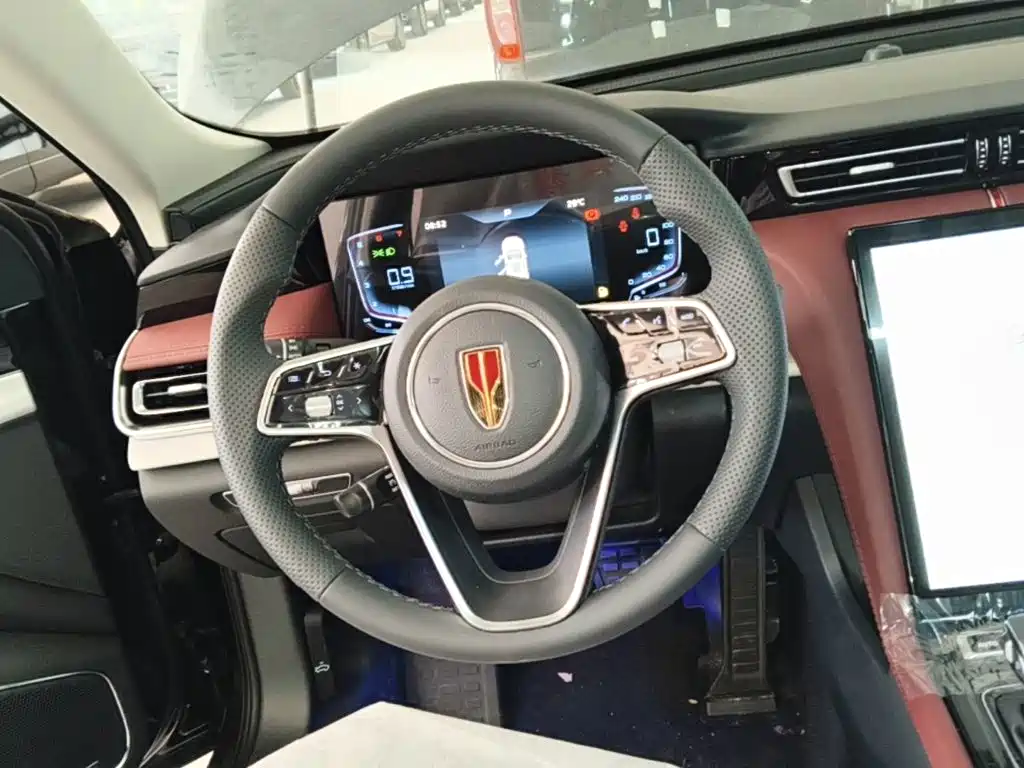 Hongqi Hongqi H5 — миниатюра 11