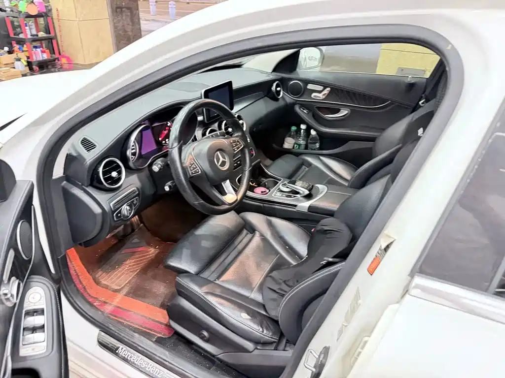 Mercedes-Benz C-Class — миниатюра 8