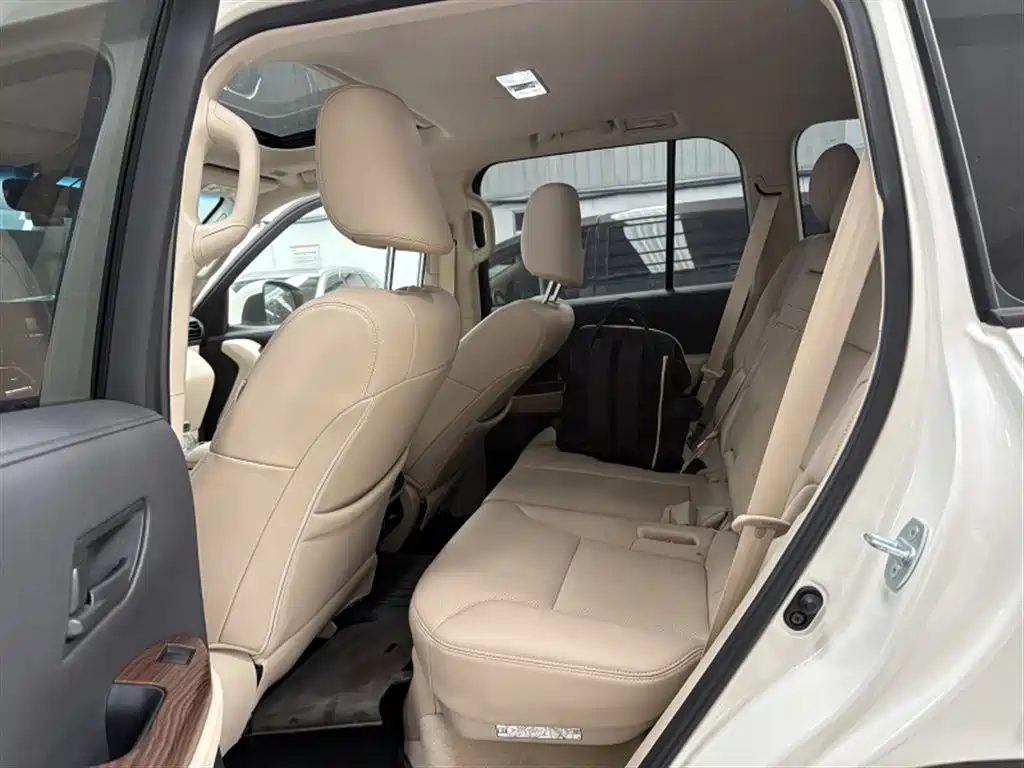 Toyota Land Cruiser — миниатюра 6