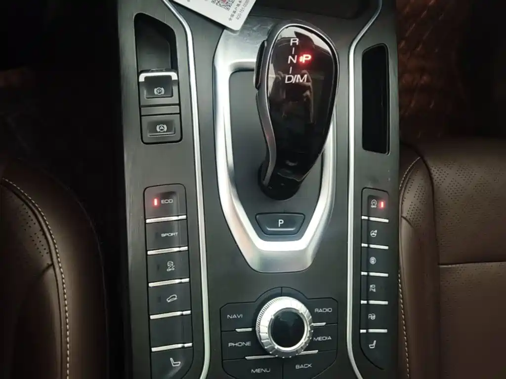 Wey Wey VV6 — миниатюра 14