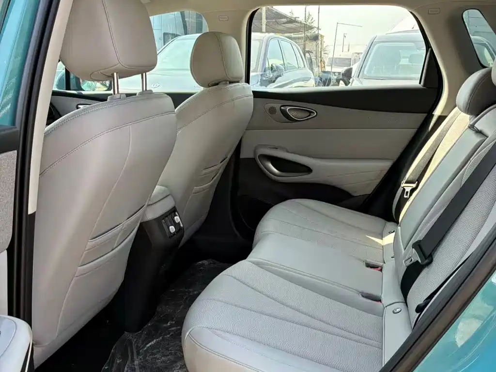 BYD Sealion 05 EV — миниатюра 4
