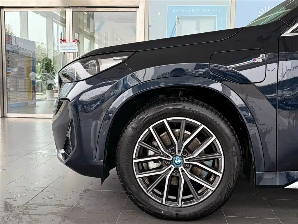 BMW iX1 — миниатюра 10