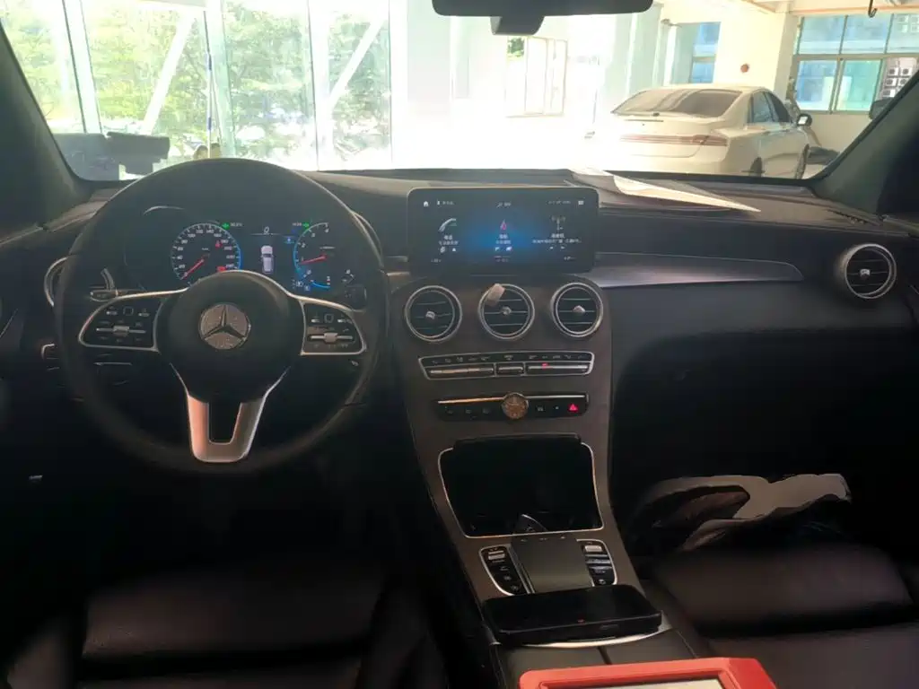 Mercedes-Benz GLC — миниатюра 10