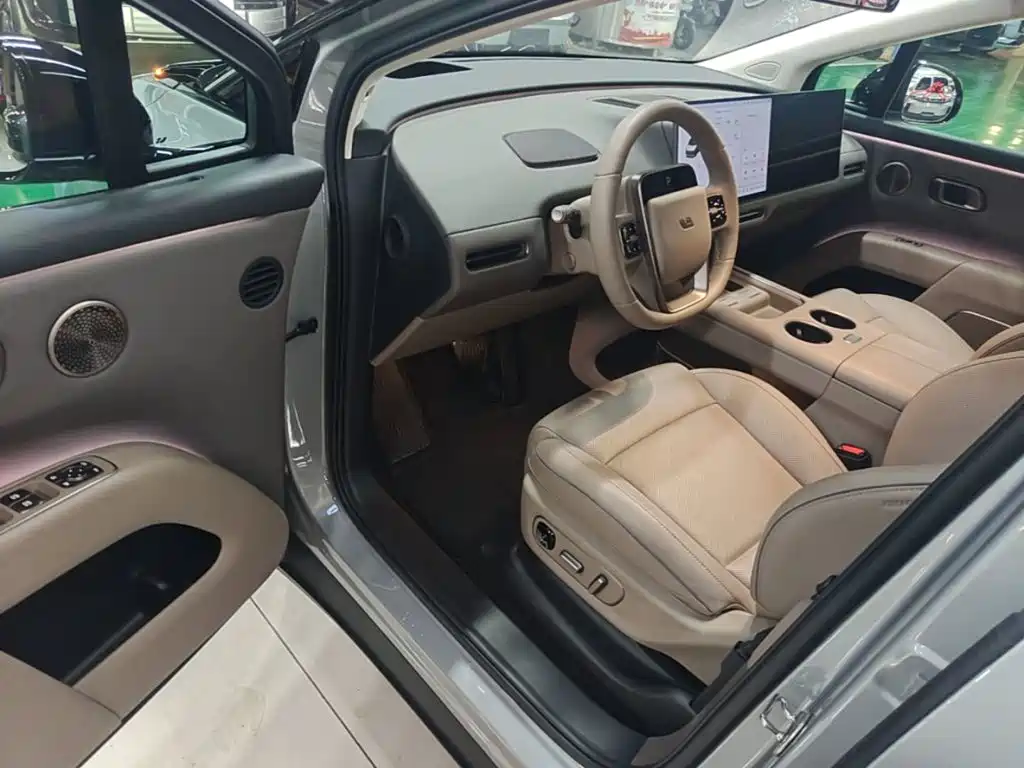 Li Auto Li i8 — миниатюра 16